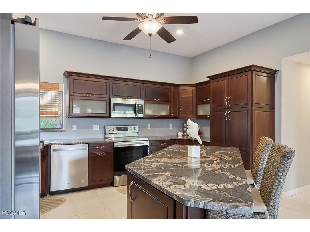 1241 Junonia Street Sanibel FL 33957 2025016027 image29