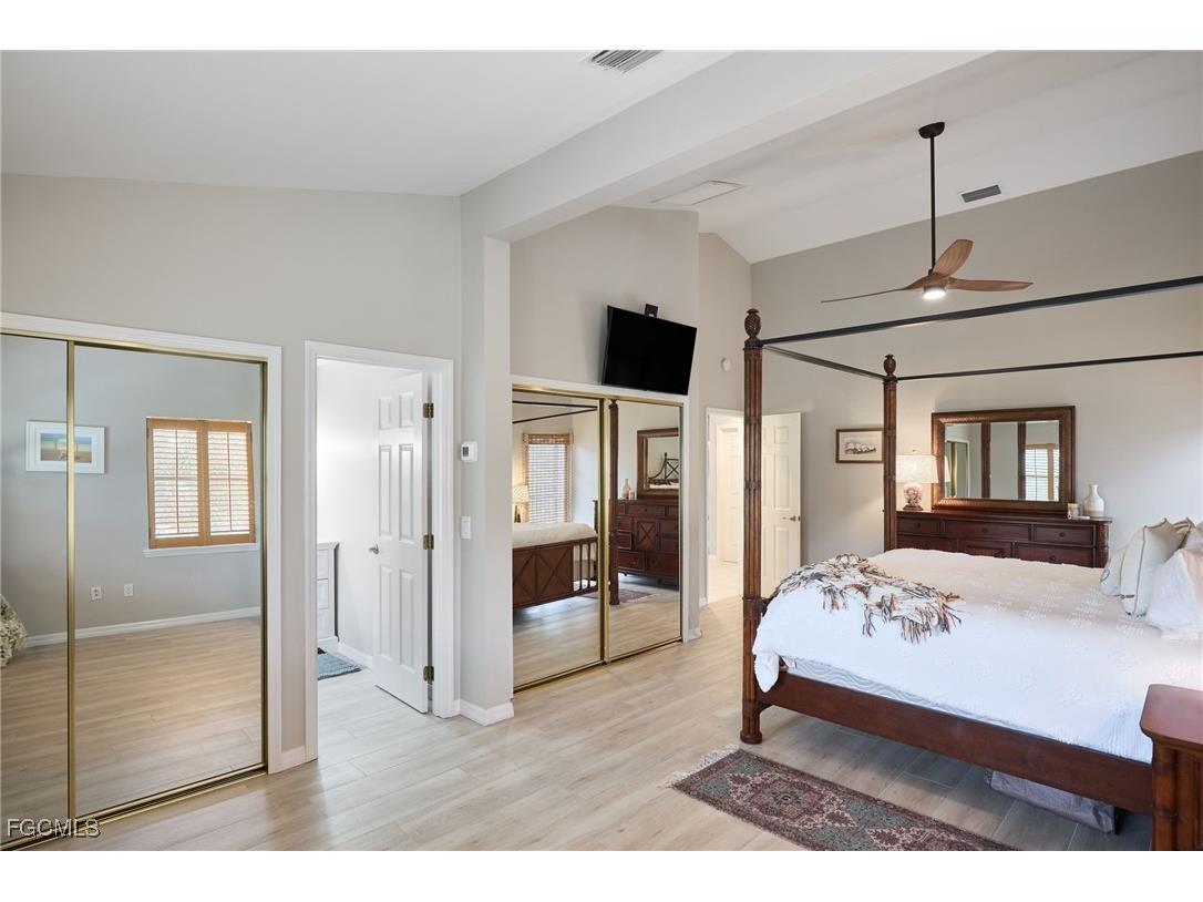 1241 Junonia Street Sanibel FL 33957 2025016027 image5