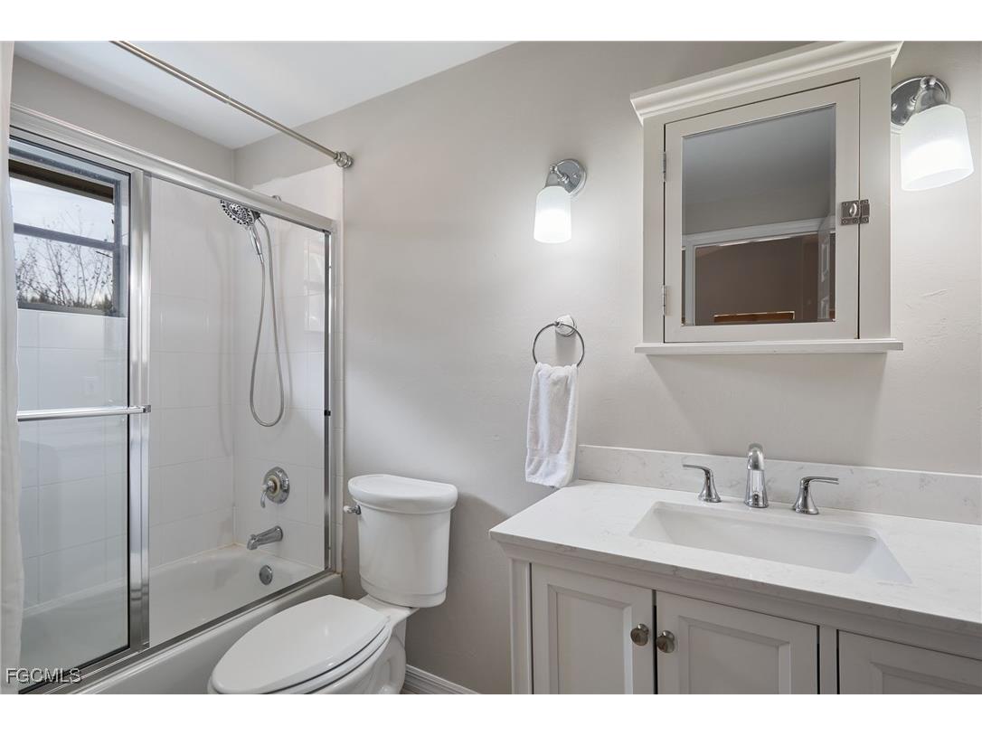 1241 Junonia Street Sanibel FL 33957 2025016027 image6