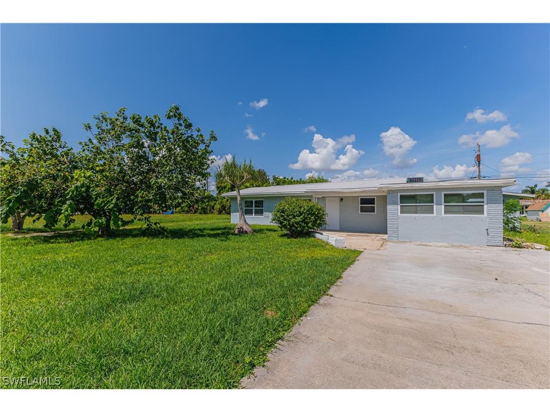 1241 Wendell Avenue North Fort Myers FL 33903 224024215 image1