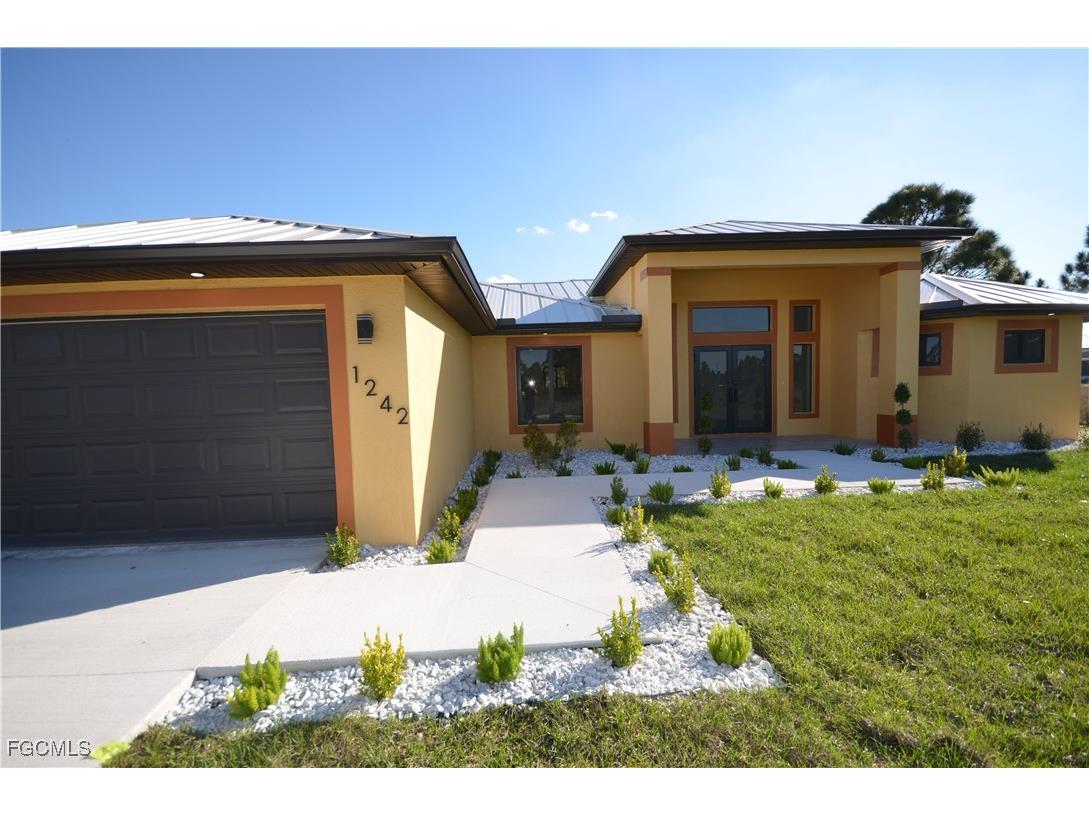 1242 Hathor Street E Lehigh Acres FL 33974 2025009891 image3