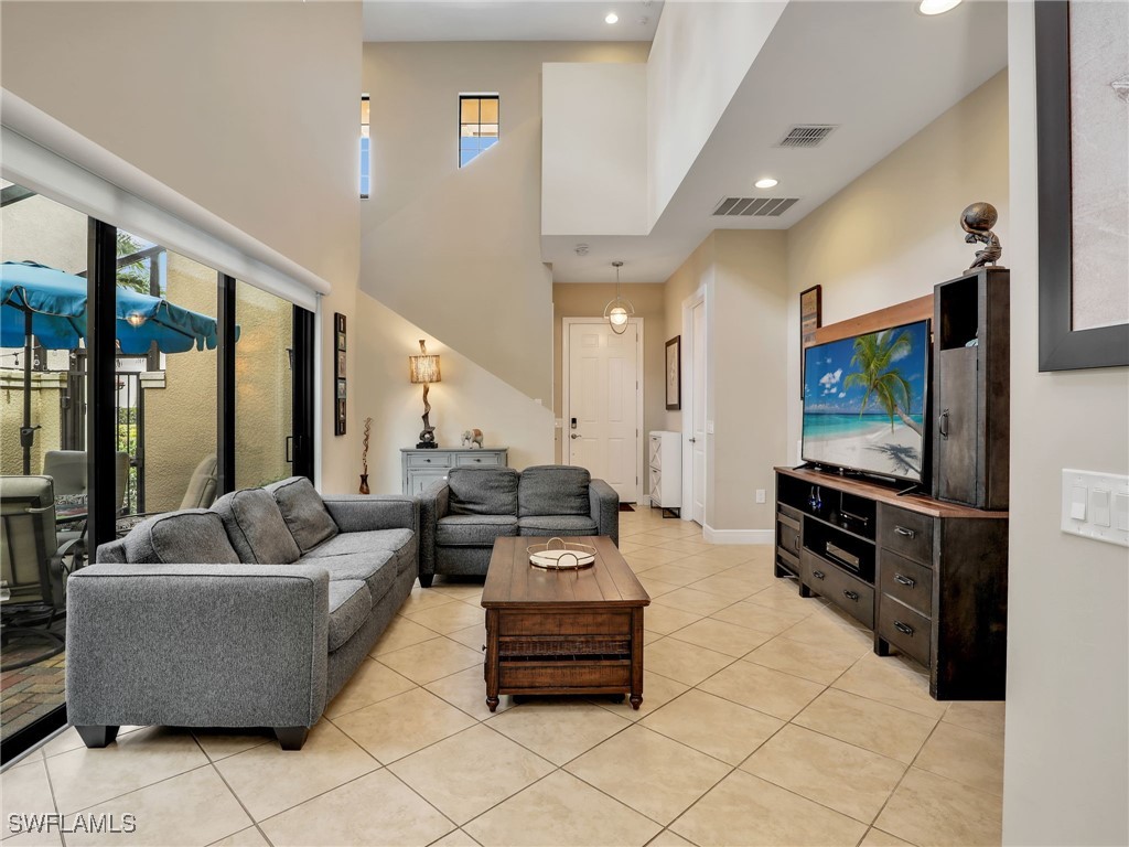 1242 Kendari Terrace Naples FL 34113 225065673 image10