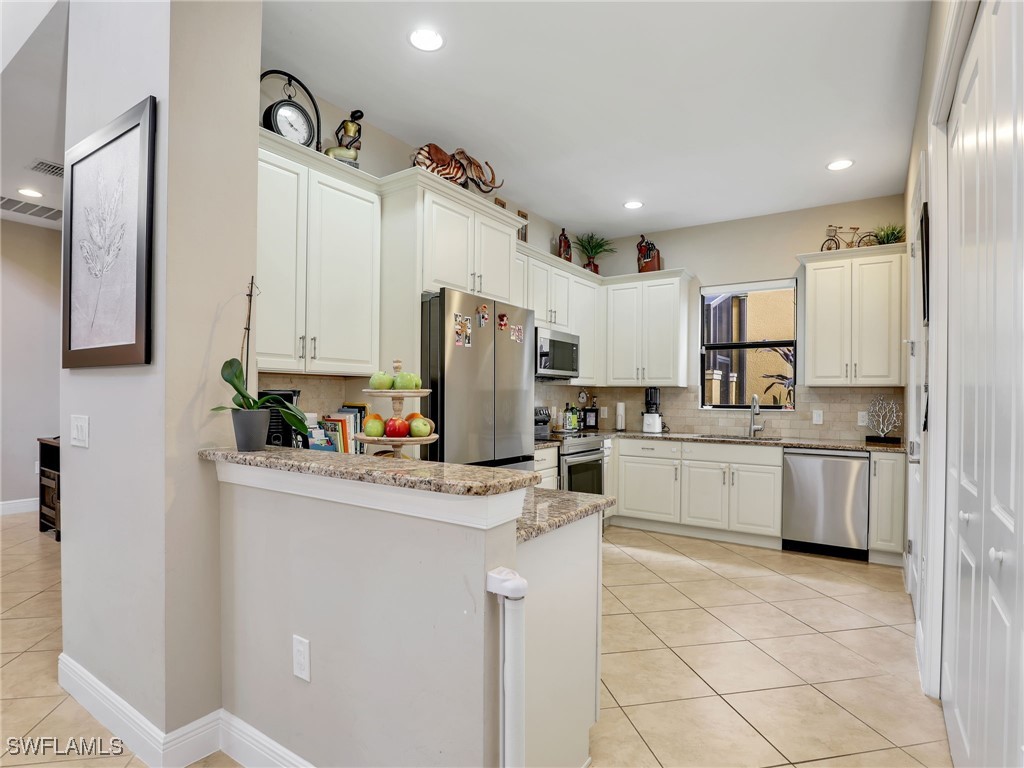 1242 Kendari Terrace Naples FL 34113 225065673 image19