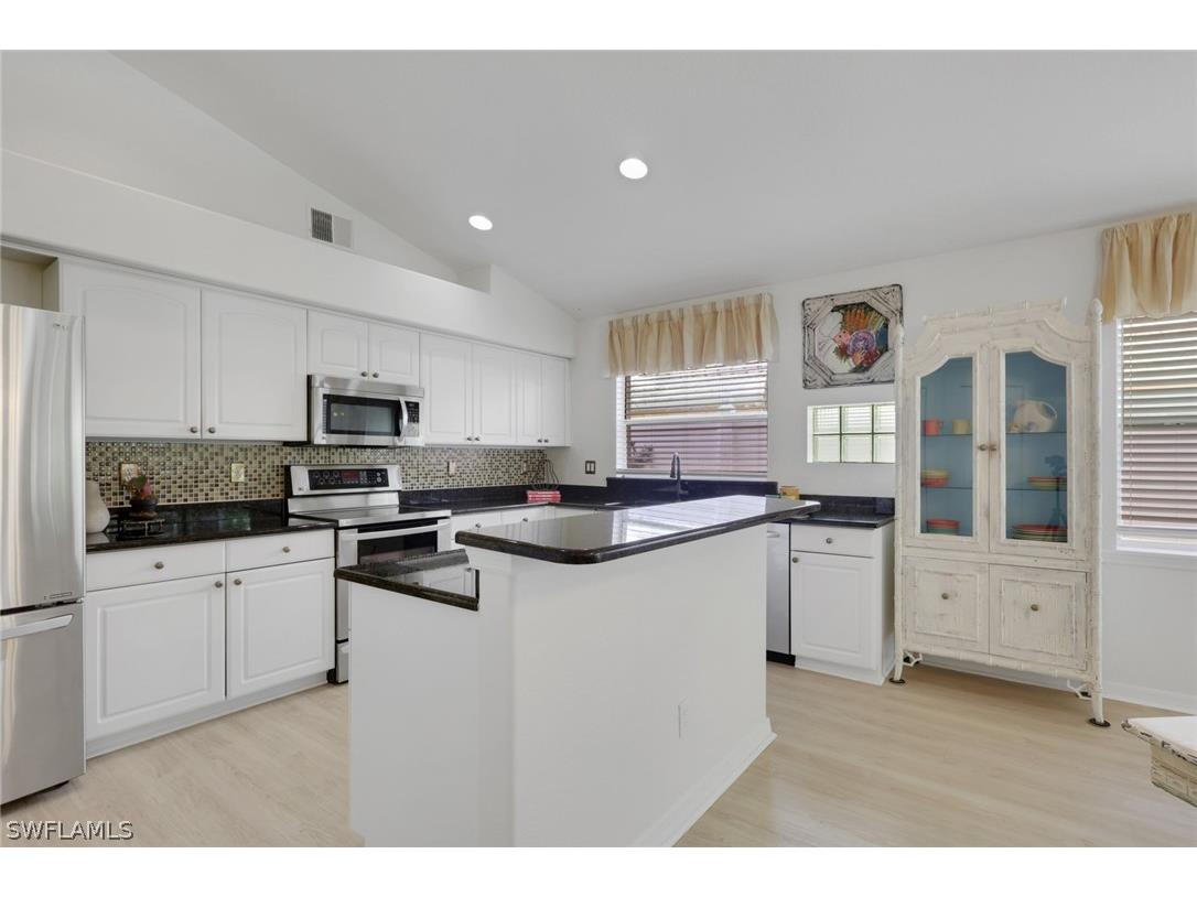 1242 Silverstrand Drive Naples FL 34110 226010605 image1