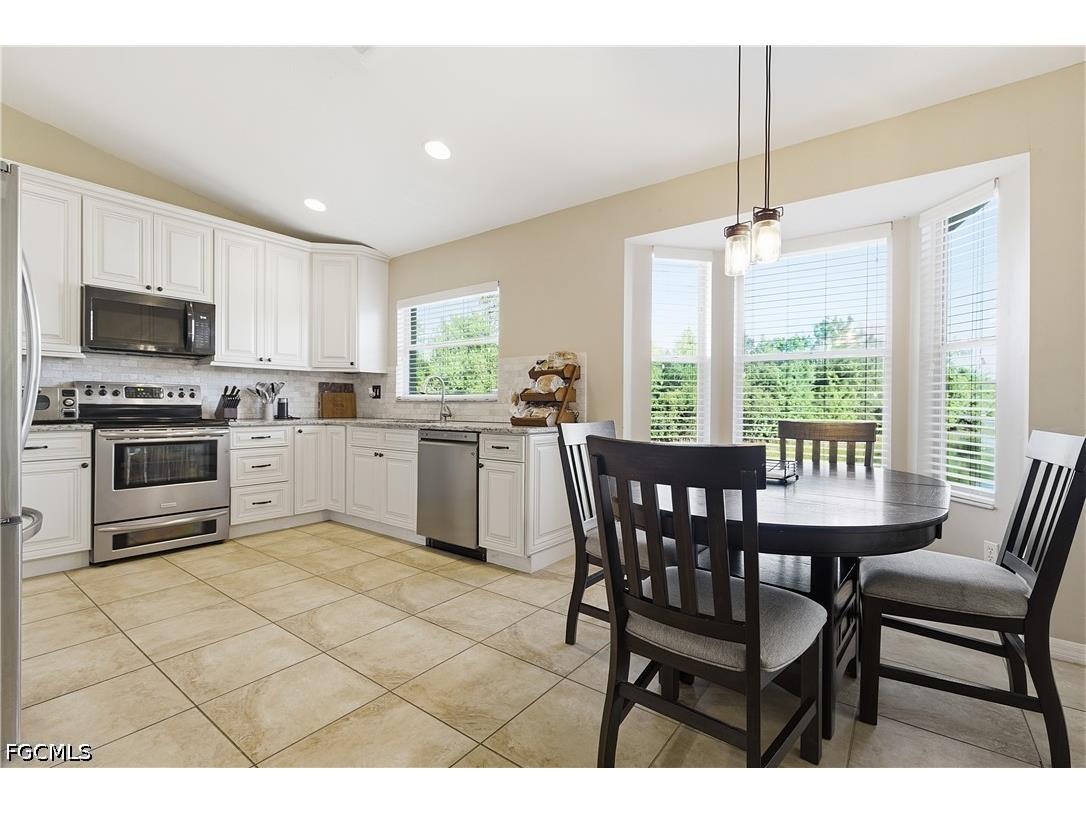 12421 Eagle Pointe Circle Fort Myers FL 33913 2026013408 image11