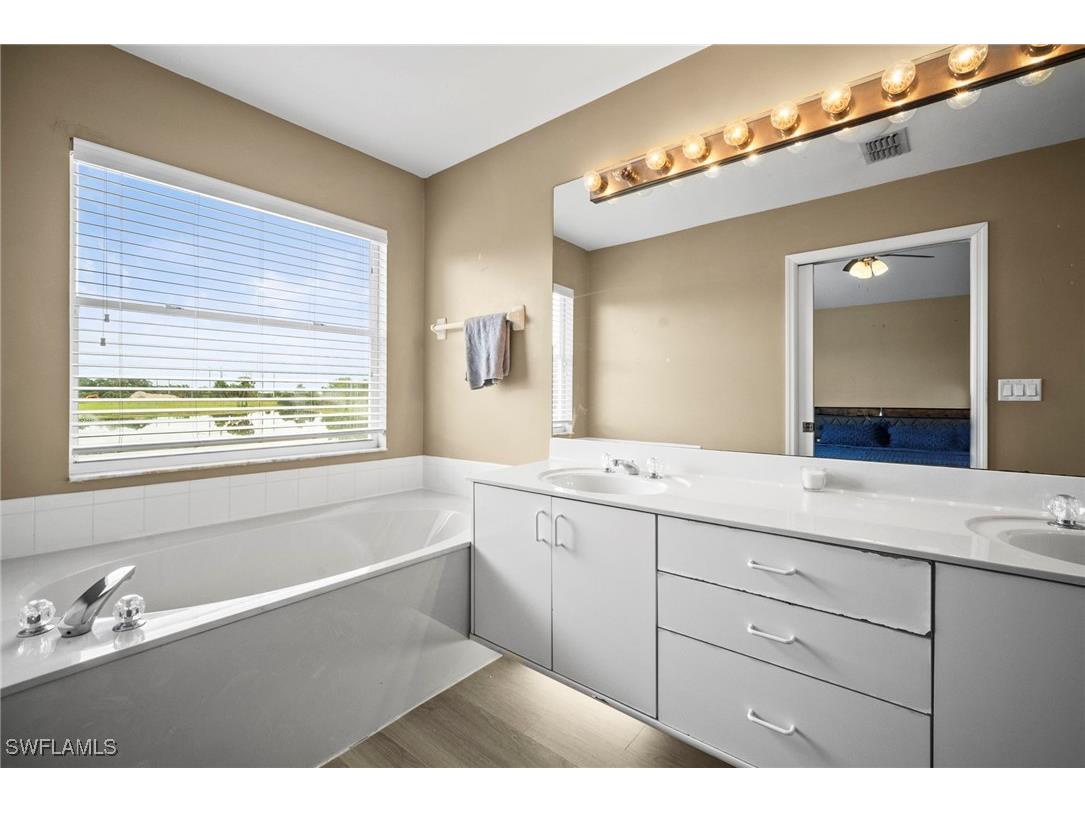 12421 Eagle Pointe Circle Fort Myers FL 33913 225068305 image21