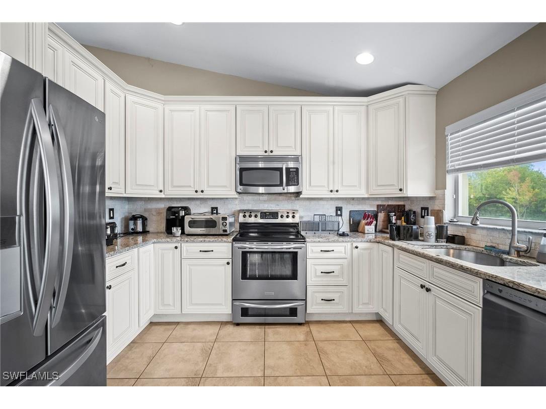 12421 Eagle Pointe Circle Fort Myers FL 33913 225068305 image4