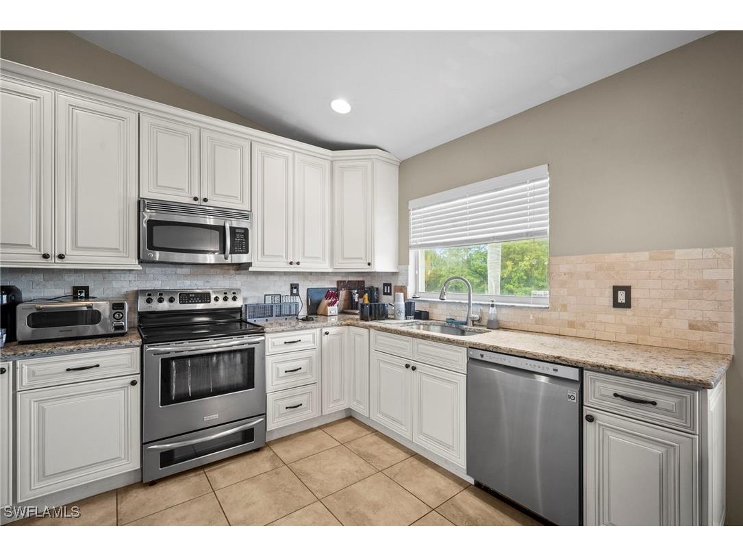 12421 Eagle Pointe Circle Fort Myers FL 33913 225068305 image5