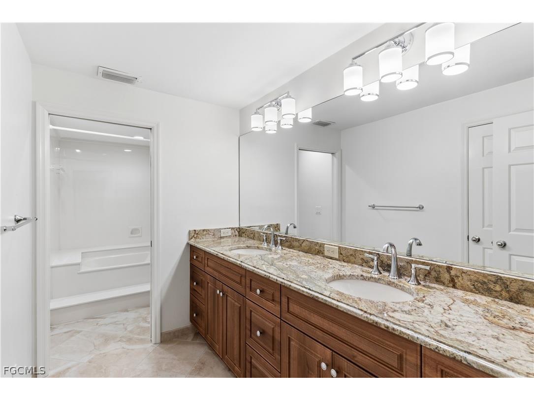 12423 Mcgregor Woods Circle Fort Myers FL 33908 2026010398 image32