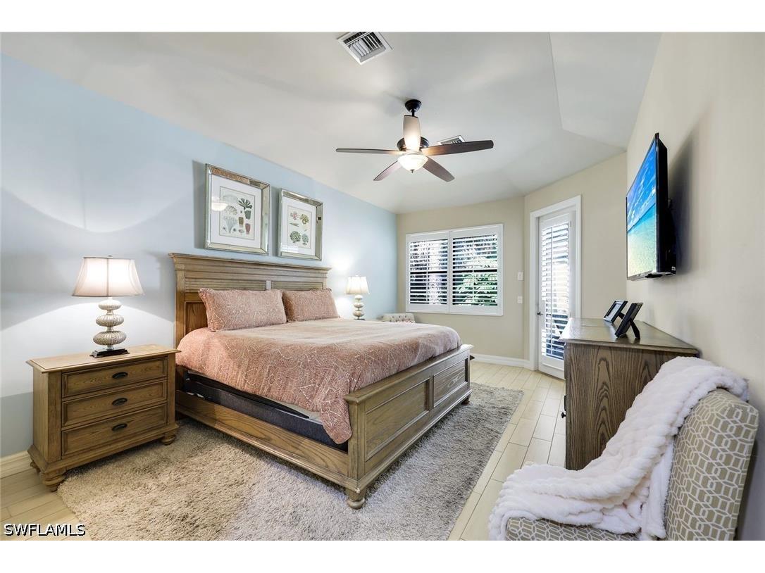 1243 Briarwood Court Naples FL 34104 226018956 image9