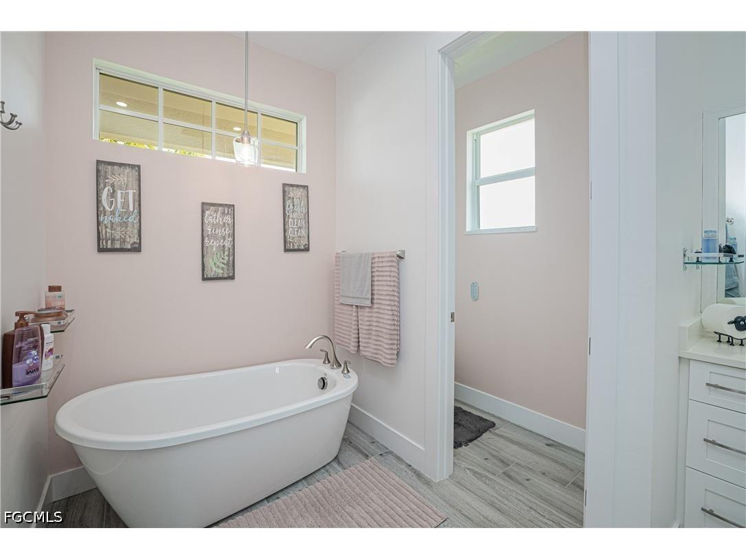 1244 NW 37th Avenue Cape Coral FL 33993 2026015092 image26