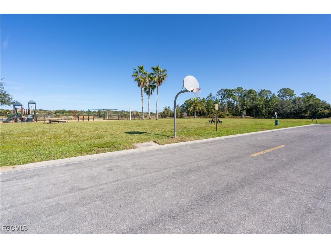 12448 Country Day Circle Fort Myers FL 33913 2025024749 image39