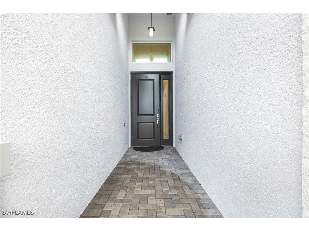 12448 Violet Lane Naples FL 34120 225069922 image4