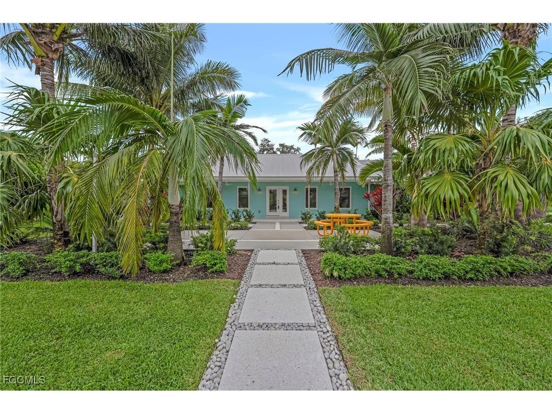 1245 Gasparilla Drive Fort Myers FL 33901 2025009635 image1