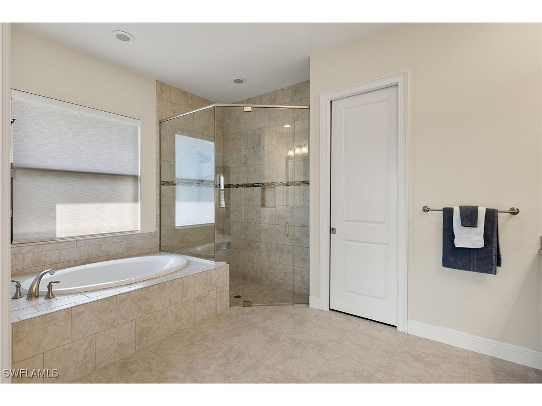 12454 Lockford Lane Naples FL 34120 225075693 image15