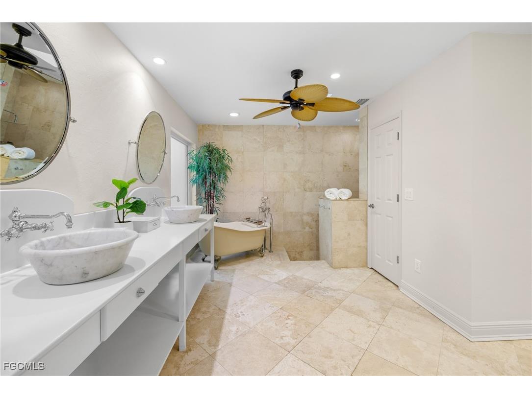 12457 Mcgregor Woods Circle Fort Myers FL 33908 2025019310 image20