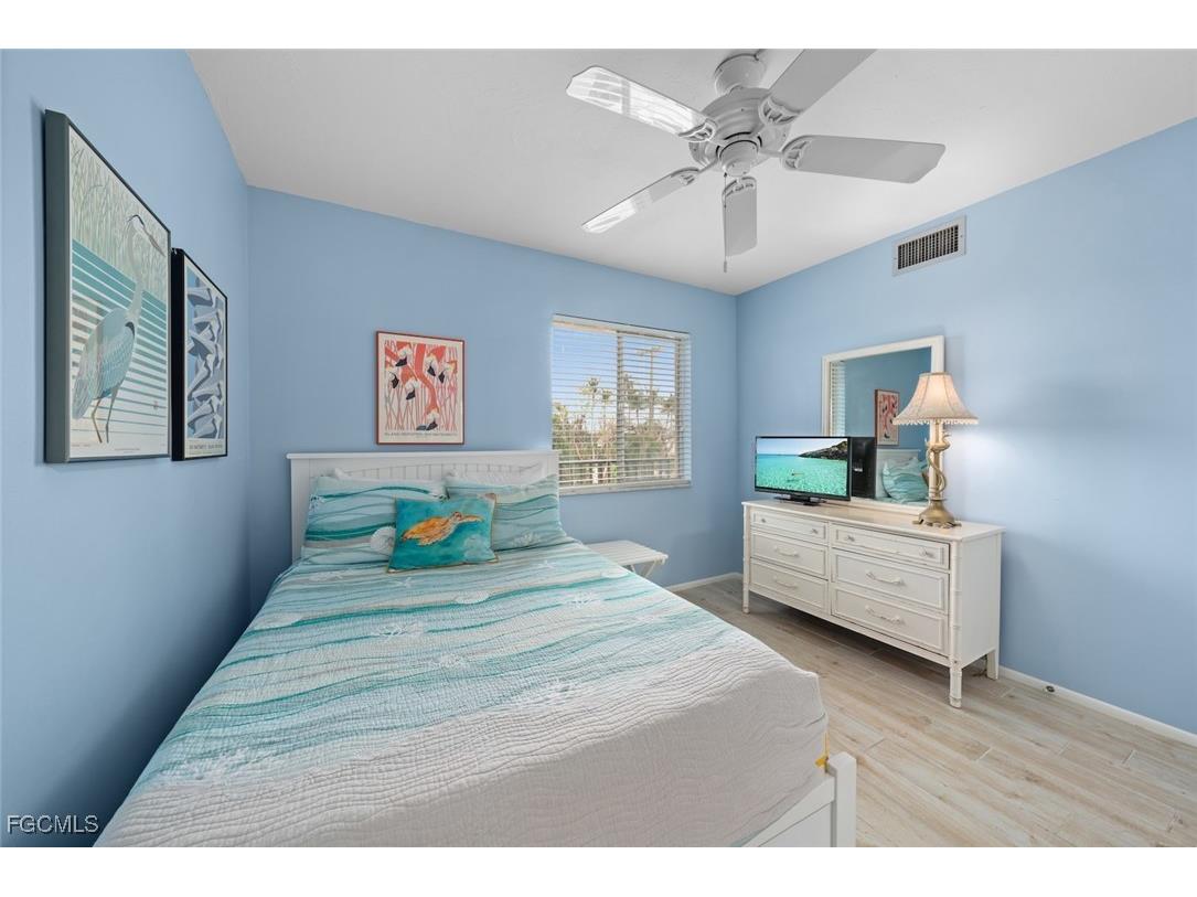 1246 Fulgur Street #105 Sanibel FL 33957 2025019782 image18