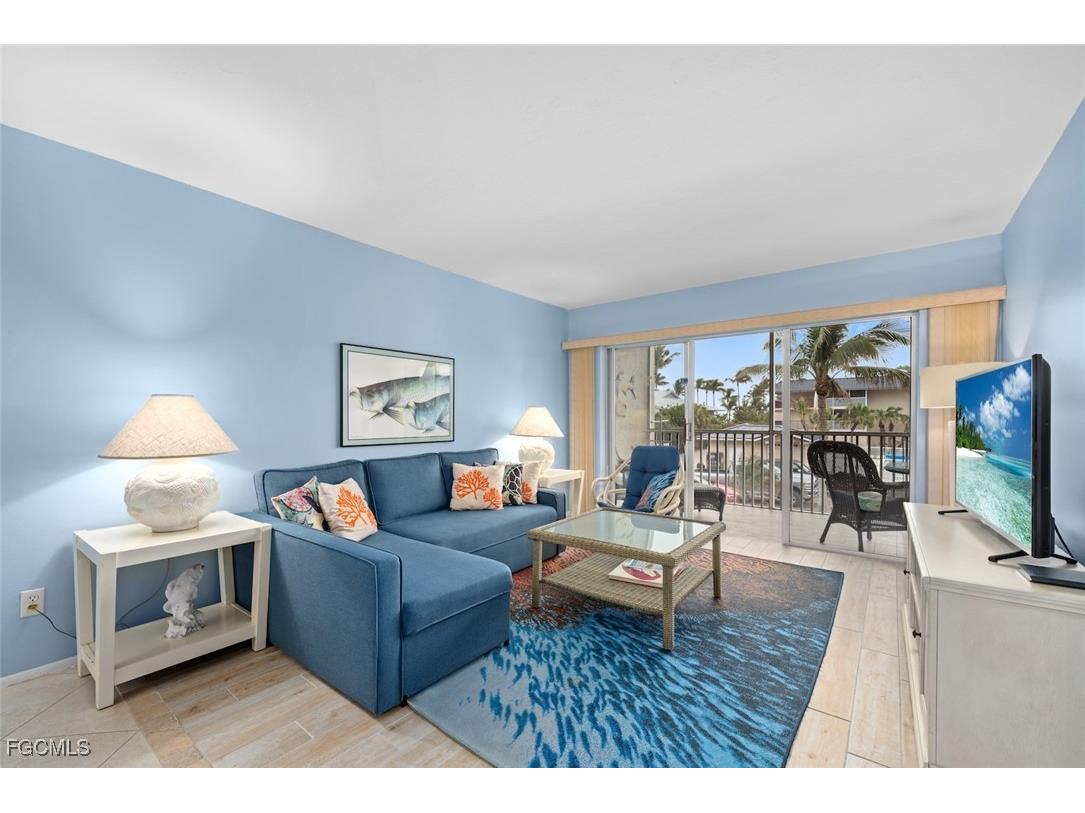 1246 Fulgur Street #105 Sanibel FL 33957 2025019782 image2