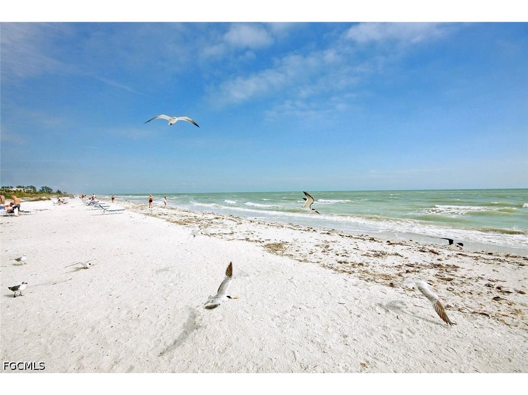 1246 Fulgur Street #202 Sanibel FL 33957 2026014826 image2