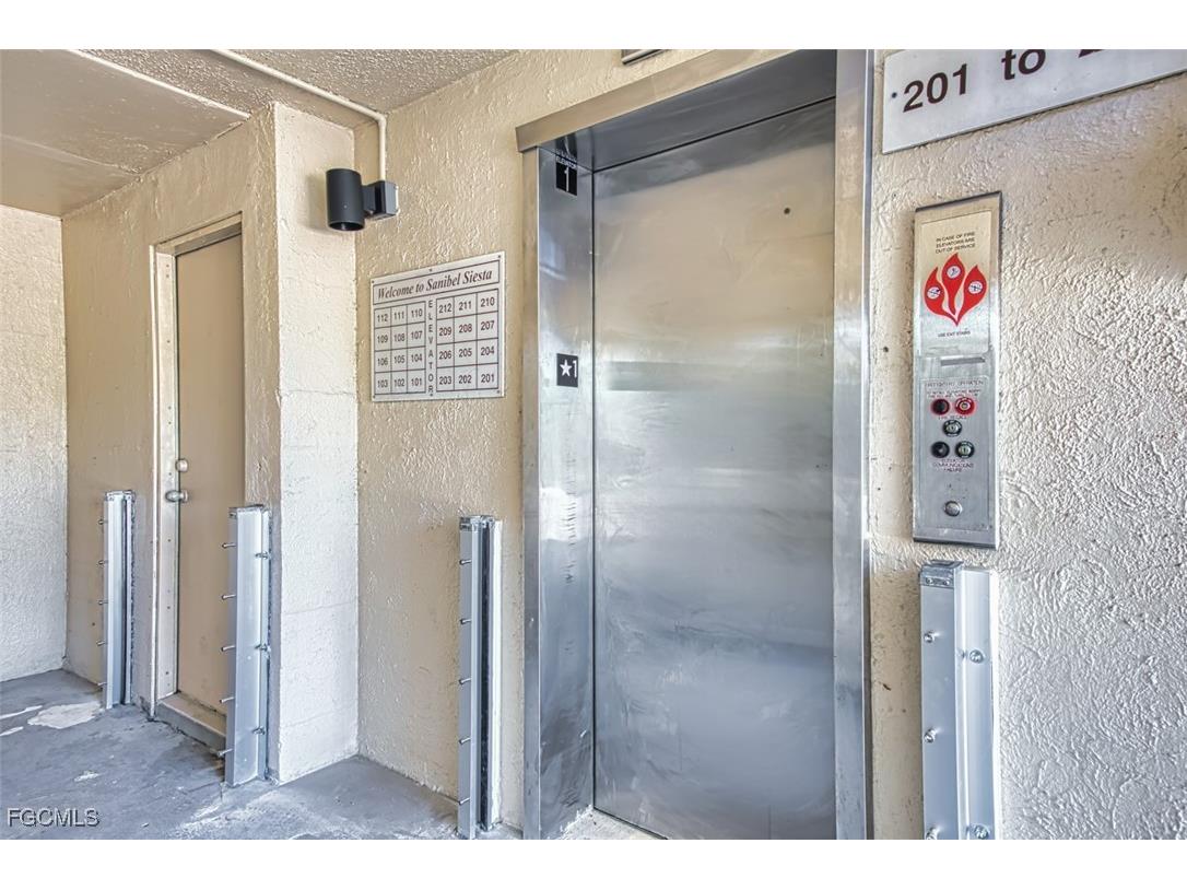 1246 Fulgur Street #207 Sanibel FL 33957 2025006245 image38