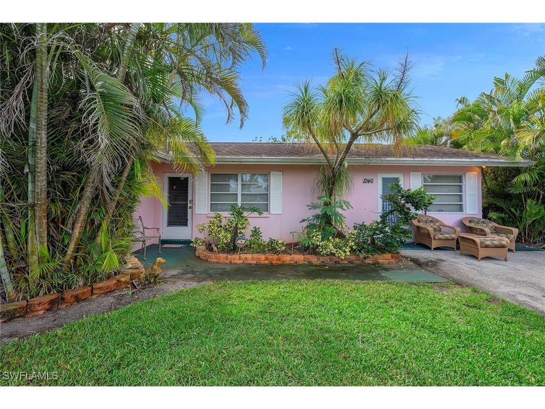 1246 Hilltop Drive Naples FL 34103 225018281 image1