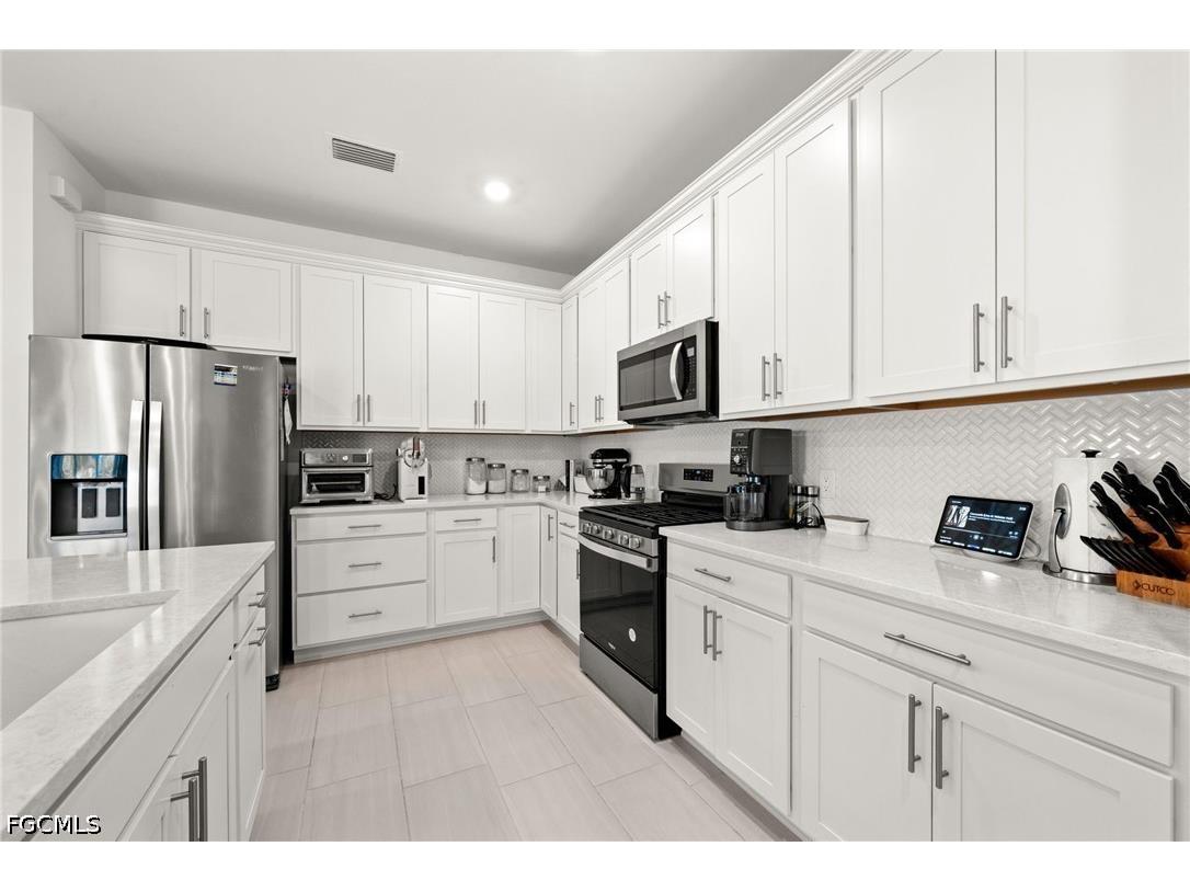12461 Basalt Lane Alva FL 33920 2026028252 image3