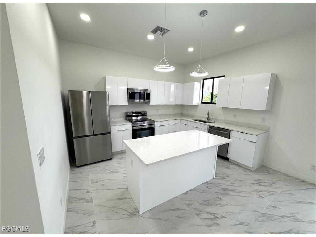 1247 Kismet Parkway W Cape Coral FL 33993 2026003555 image9