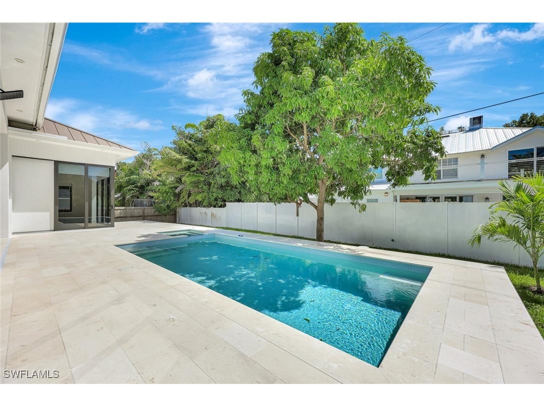 1248 13th Avenue N Naples FL 34102 225067324 image27