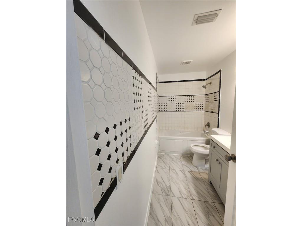 1248 Columbus Boulevard #A Fort Myers FL 33913 2025025859 image6