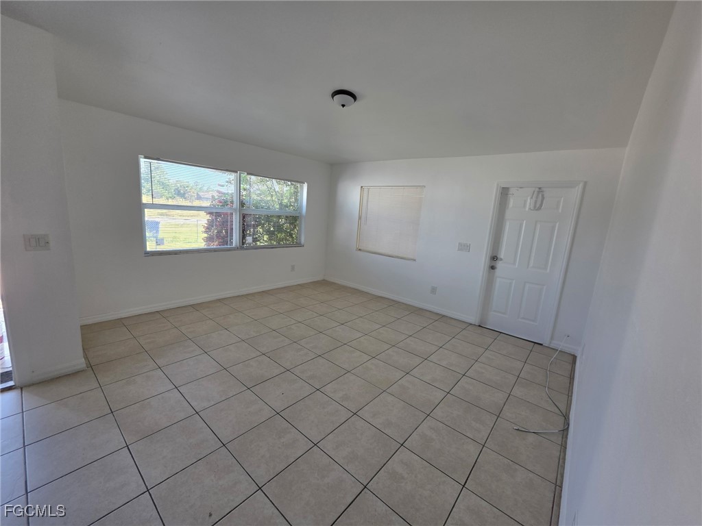 1248 Columbus Boulevard #B Fort Myers FL 33913 2025025865 image2