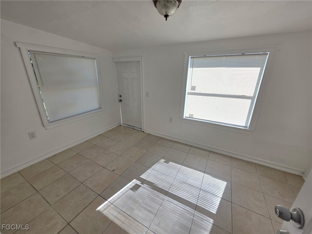 1248 Columbus Boulevard #B Fort Myers FL 33913 2025025865 image4