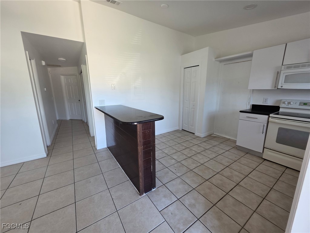 1248 Columbus Boulevard #B Fort Myers FL 33913 2025025865 image7