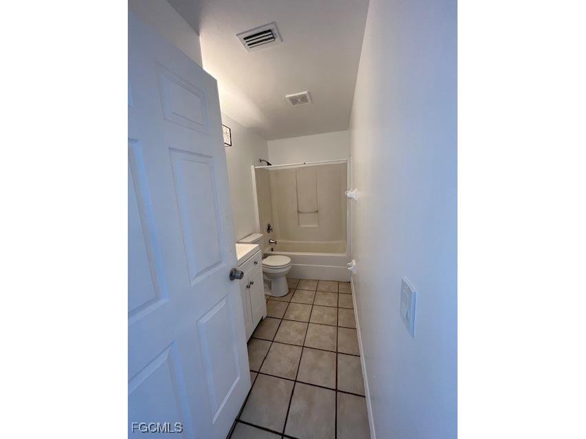 1248 Columbus Boulevard Fort Myers FL 33913 2026005381 image6