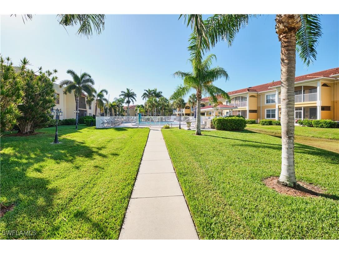 12481 Mcgregor Boulevard #17 Fort Myers FL 33919 225059179 image26