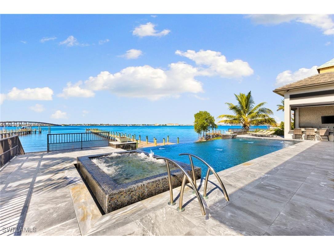 12484 Riverside Drive Fort Myers FL 33919 225081201 image5