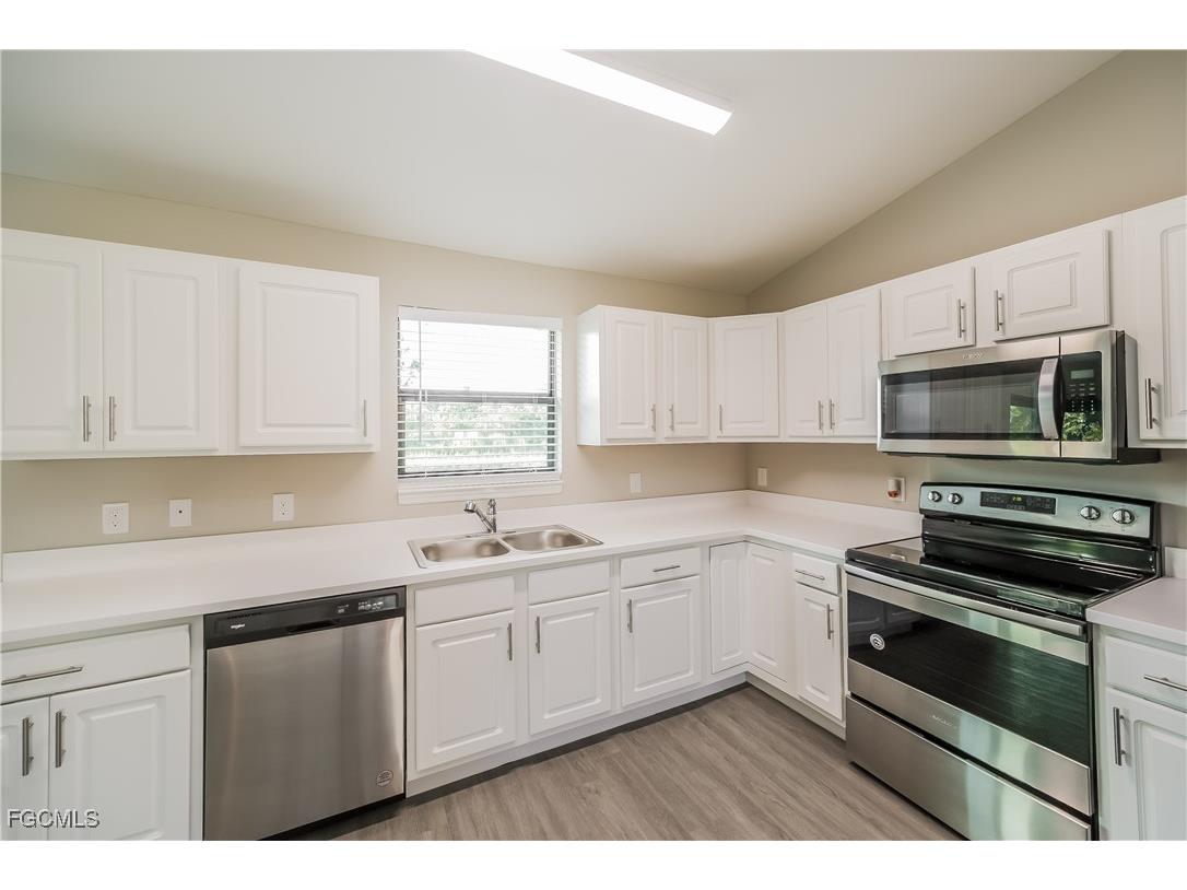 1249 Cordoba Street E Lehigh Acres FL 33974 2025020862 image4