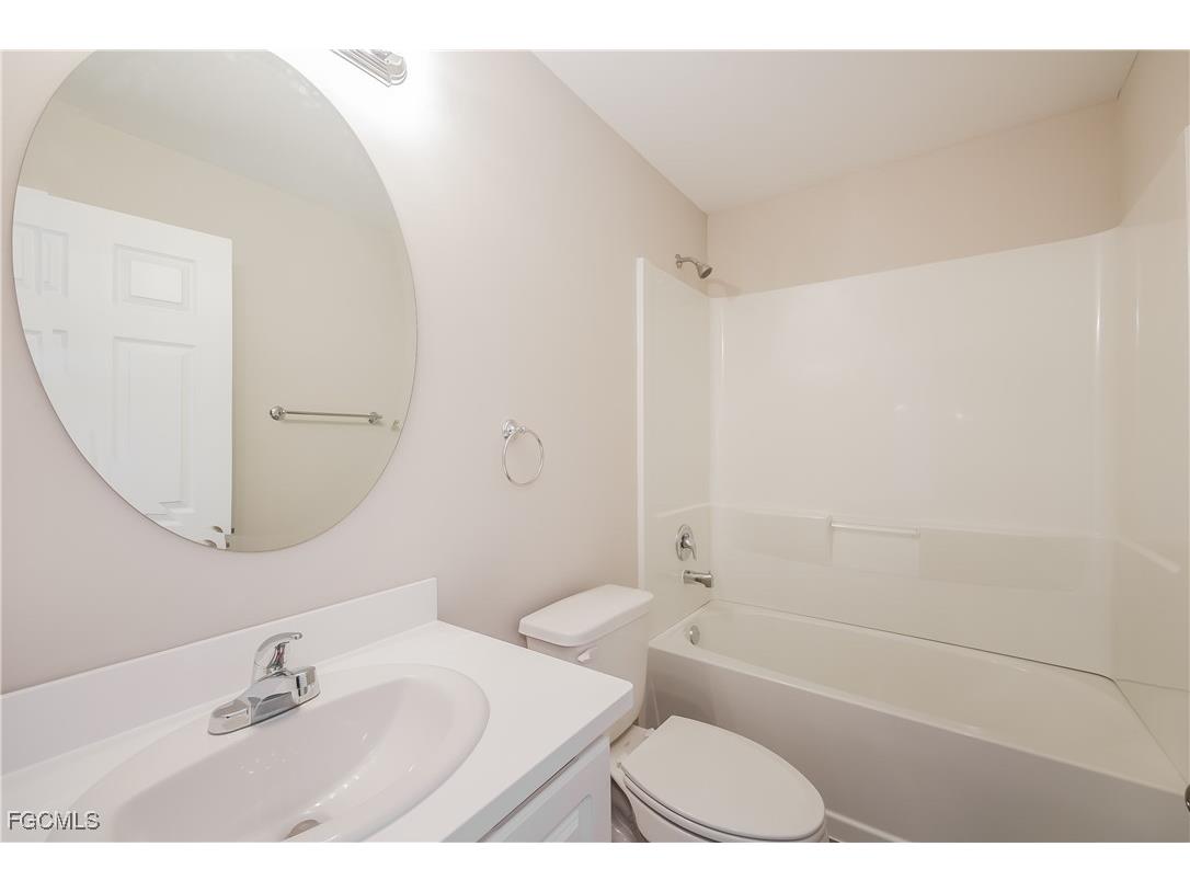 1249 Cordoba Street E Lehigh Acres FL 33974 2025020862 image6