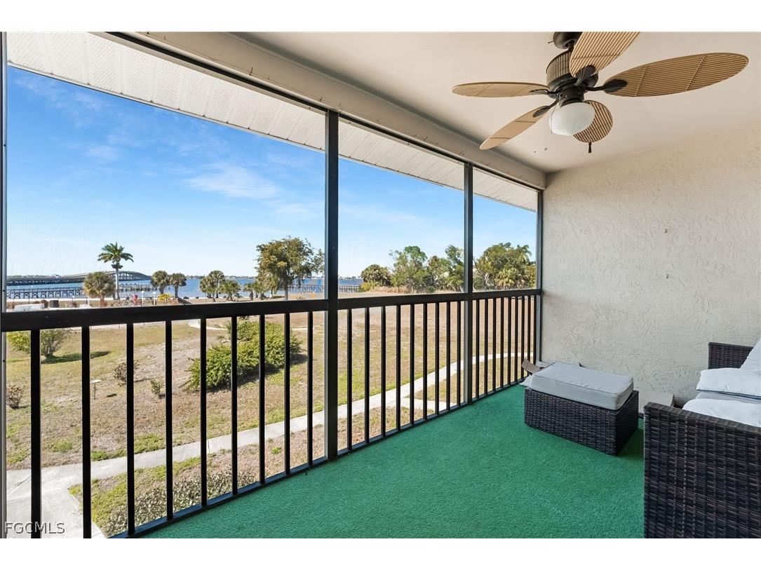 12498 Riverside Drive #205 Fort Myers FL 33919 2026010568 image16