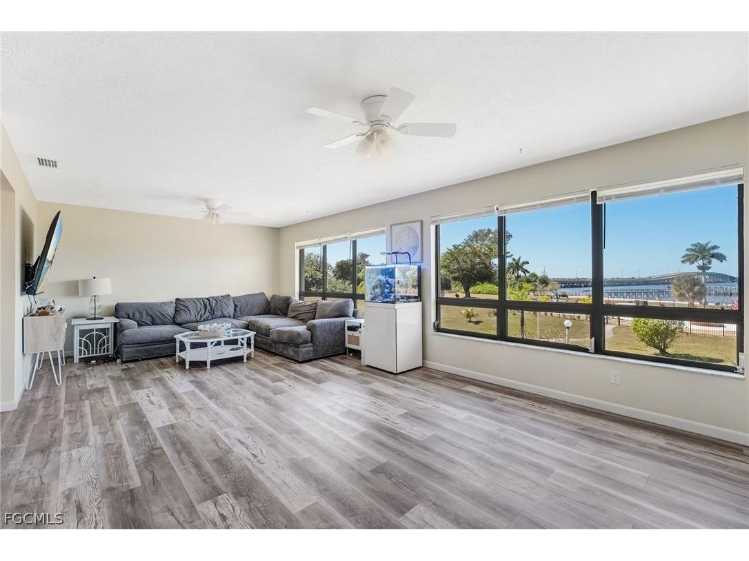 12498 Riverside Drive #205 Fort Myers FL 33919 2026010568 image18