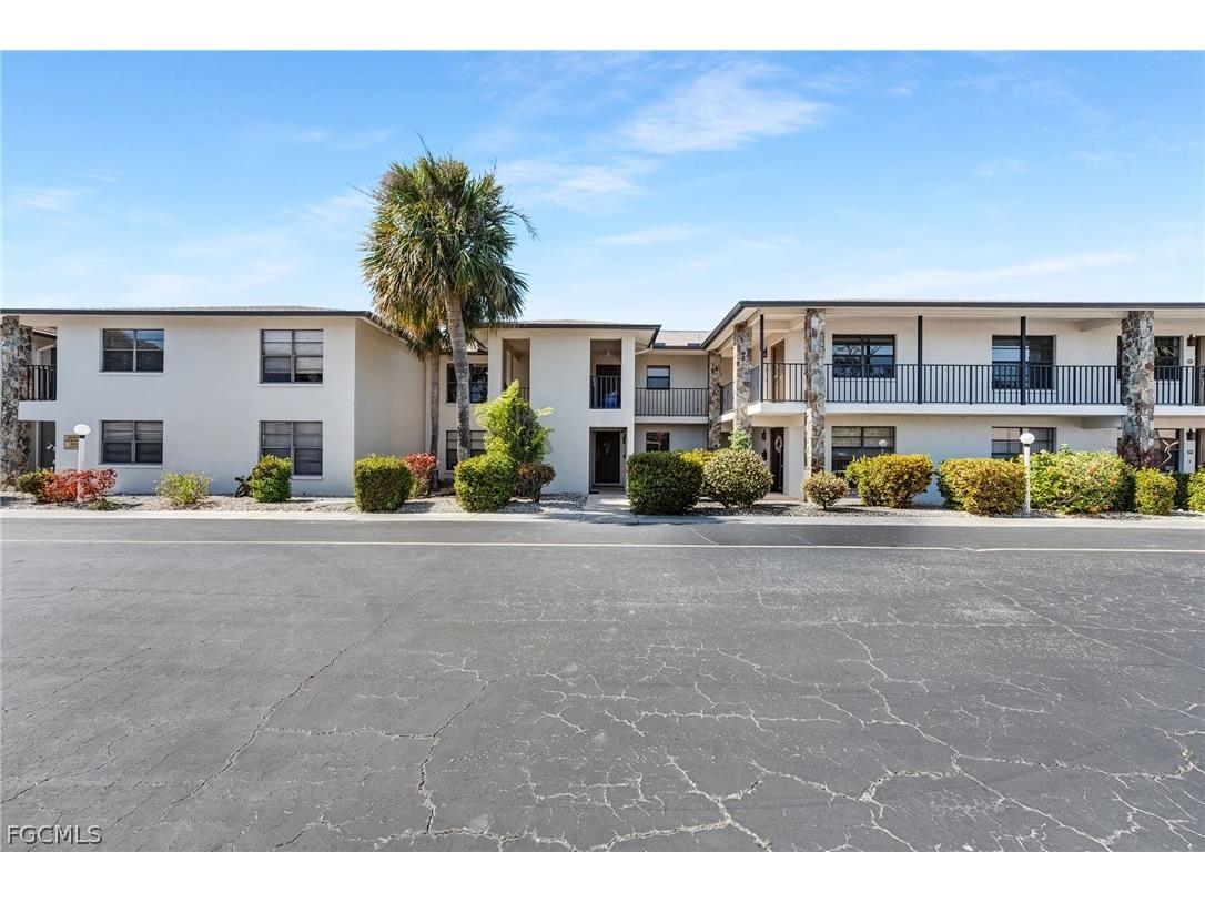 12498 Riverside Drive #205 Fort Myers FL 33919 2026010568 image4