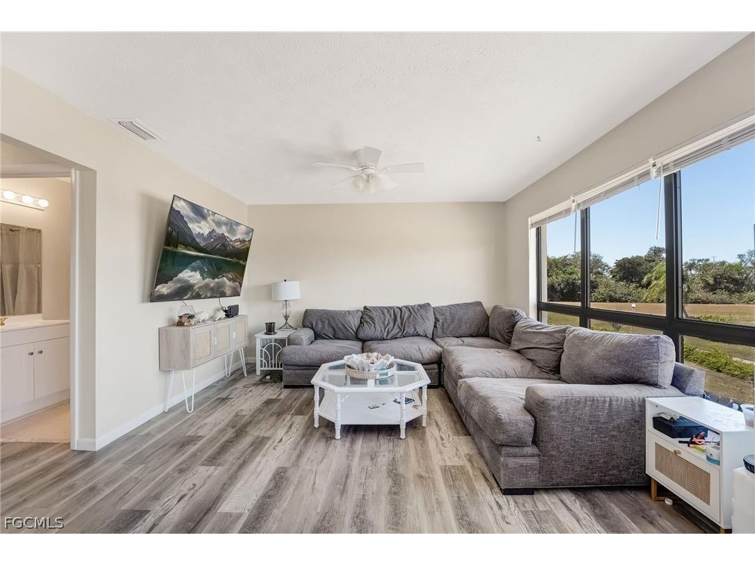 12498 Riverside Drive #205 Fort Myers FL 33919 2026010568 image5