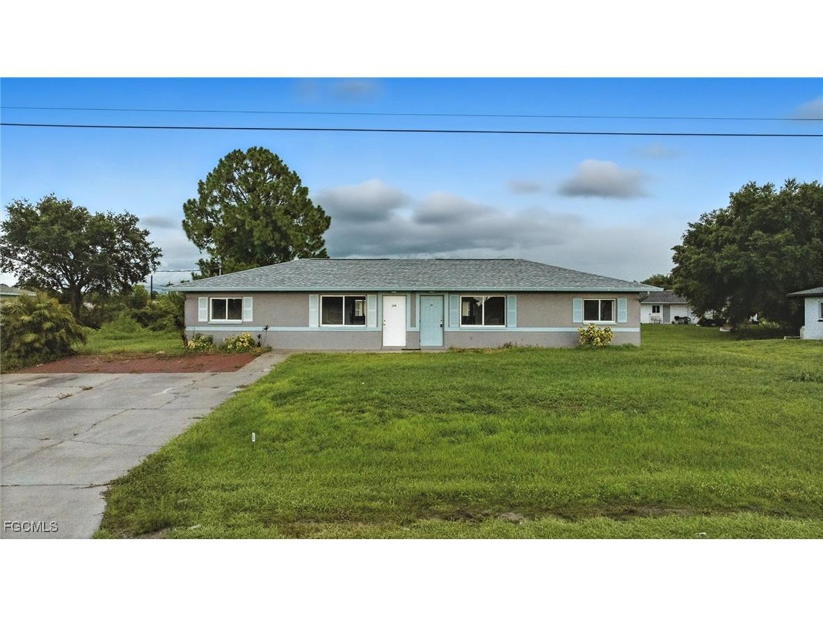 125/127 Gordon Avenue S Lehigh Acres FL 33973 2025011761 image1