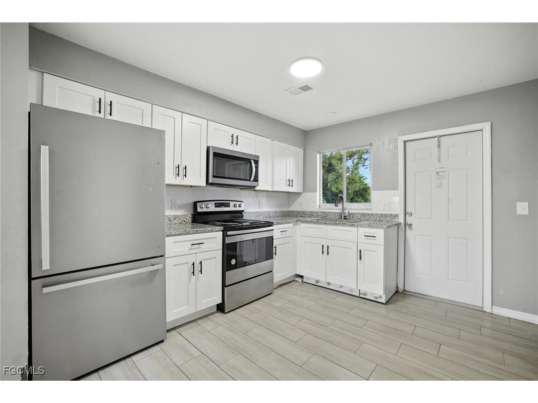 125/127 Gordon Avenue S Lehigh Acres FL 33973 2025011761 image21