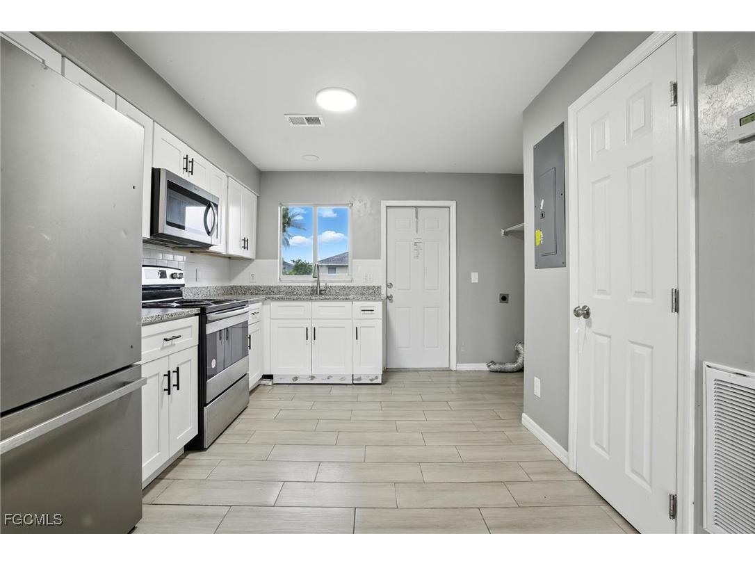 125/127 Gordon Avenue S Lehigh Acres FL 33973 2025011761 image23