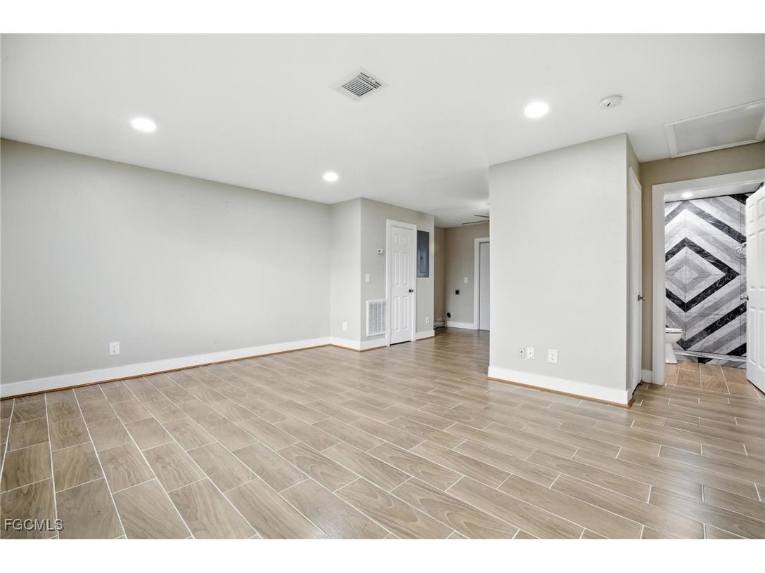 125/127 Gordon Avenue S Lehigh Acres FL 33973 2025011761 image5