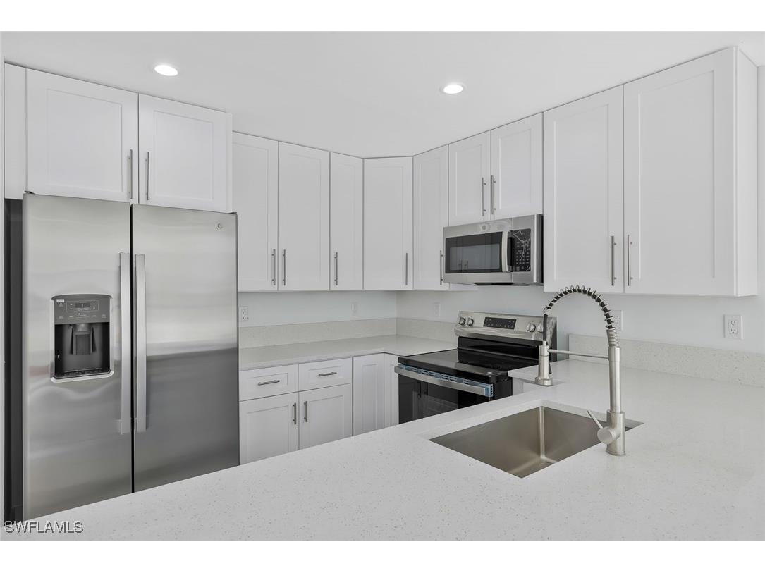 125/127 Holland Street North Fort Myers FL 33917 225081200 image10