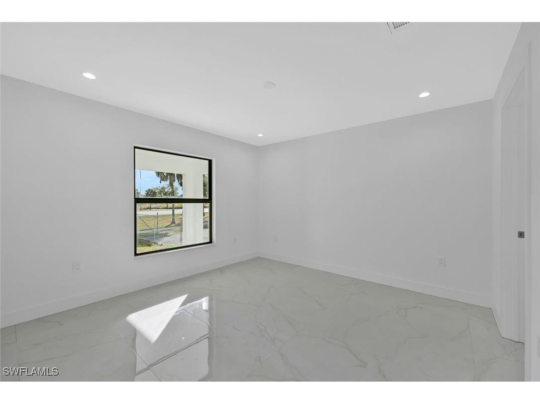 125/127 Holland Street North Fort Myers FL 33917 225081200 image12