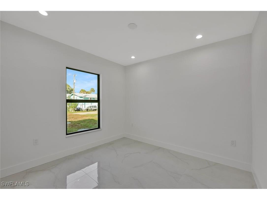 125/127 Holland Street North Fort Myers FL 33917 225081200 image17