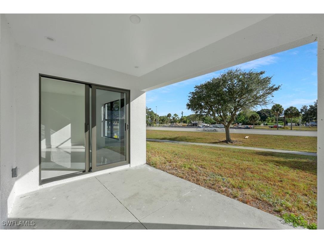 125/127 Holland Street North Fort Myers FL 33917 225081200 image21