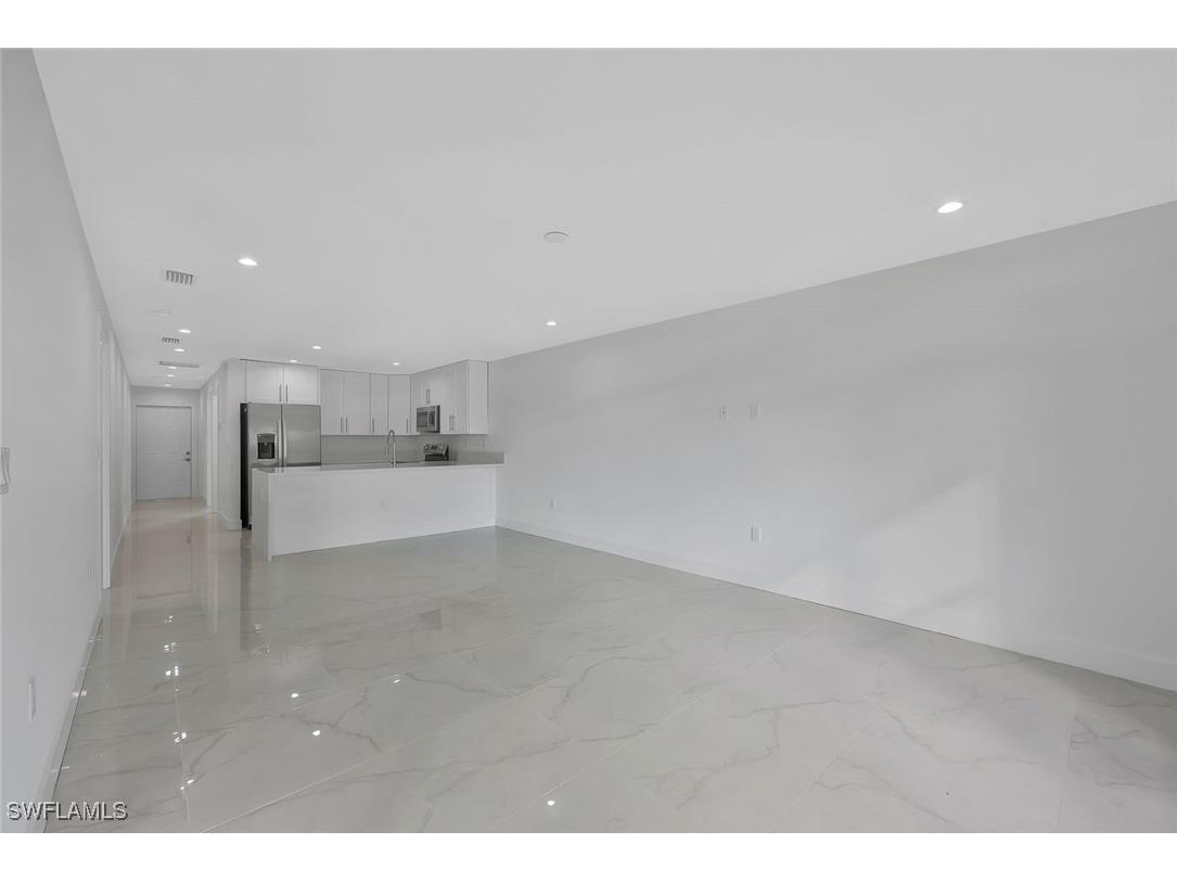 125/127 Holland Street North Fort Myers FL 33917 225081200 image5